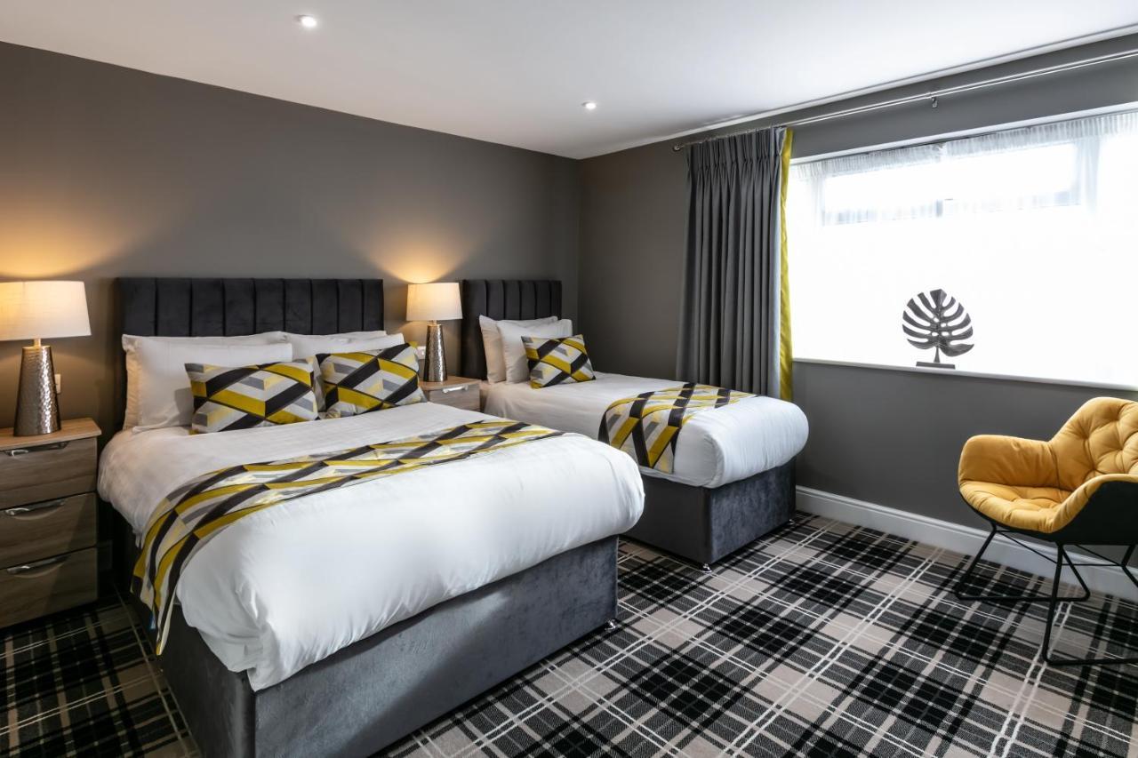 Roydon Marina Village Hotel エクステリア 写真